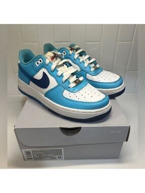 Nike Air Force Sneakers